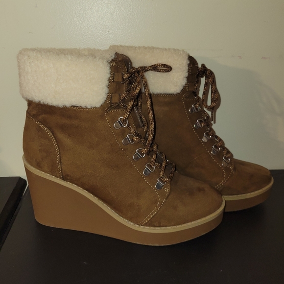 Cute wedge boots - Picture 4 of 5